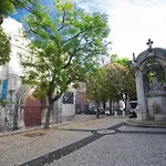 Entre O Carmo E A Trindade * Lisbon