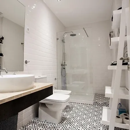 Apartamento Entre O Carmo E A Trindade *