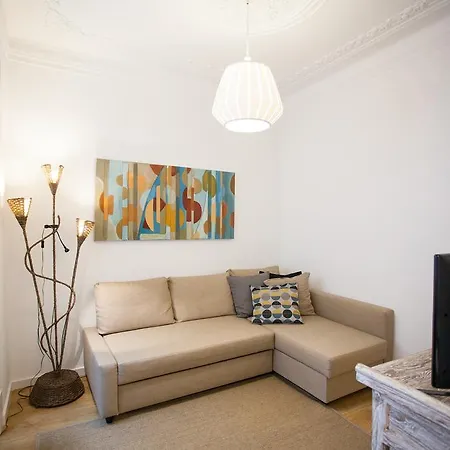 Entre O Carmo E A Trindade * リスボン