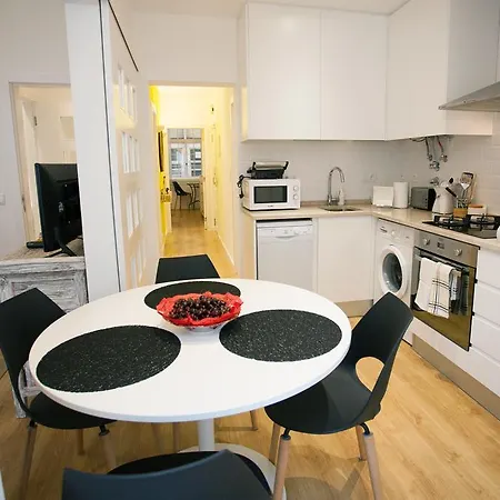 Apartament Entre O Carmo E A Trindade Lizbona